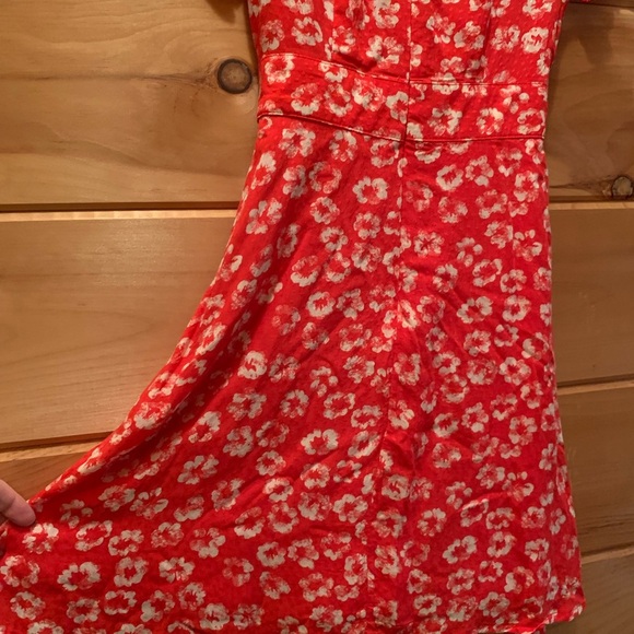 Lulus Garden Explorer Red Floral Print Mini Dress Long V Cut  Belted Sz XS - Picture 12 of 14